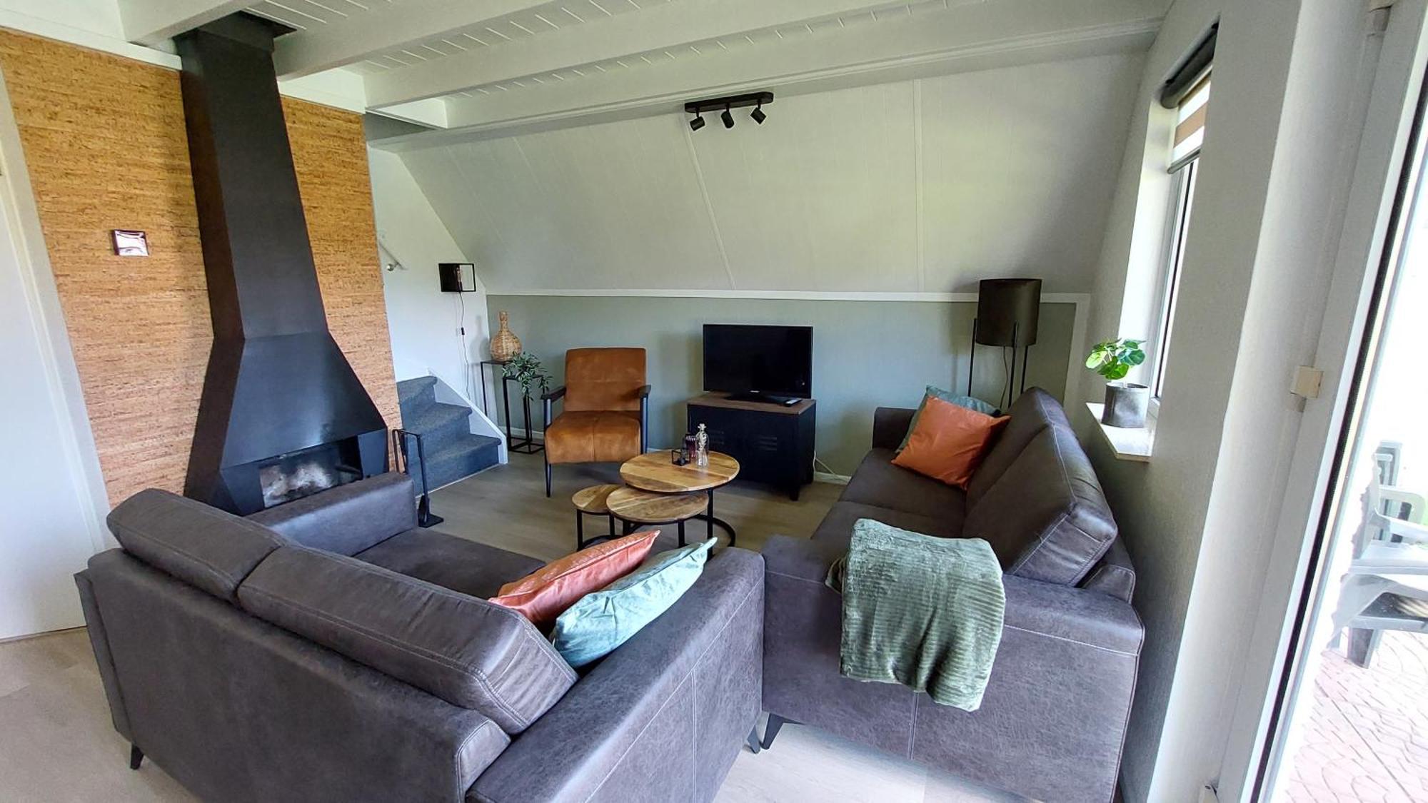 Luxe 6-persoons Vakantiewoning Gramsbergs Huuske * Gramsbergen